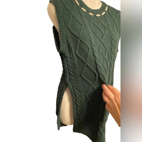 LK Bennett Andrea Cable Knit Sweater Vest in Green - Picture 3 of 9